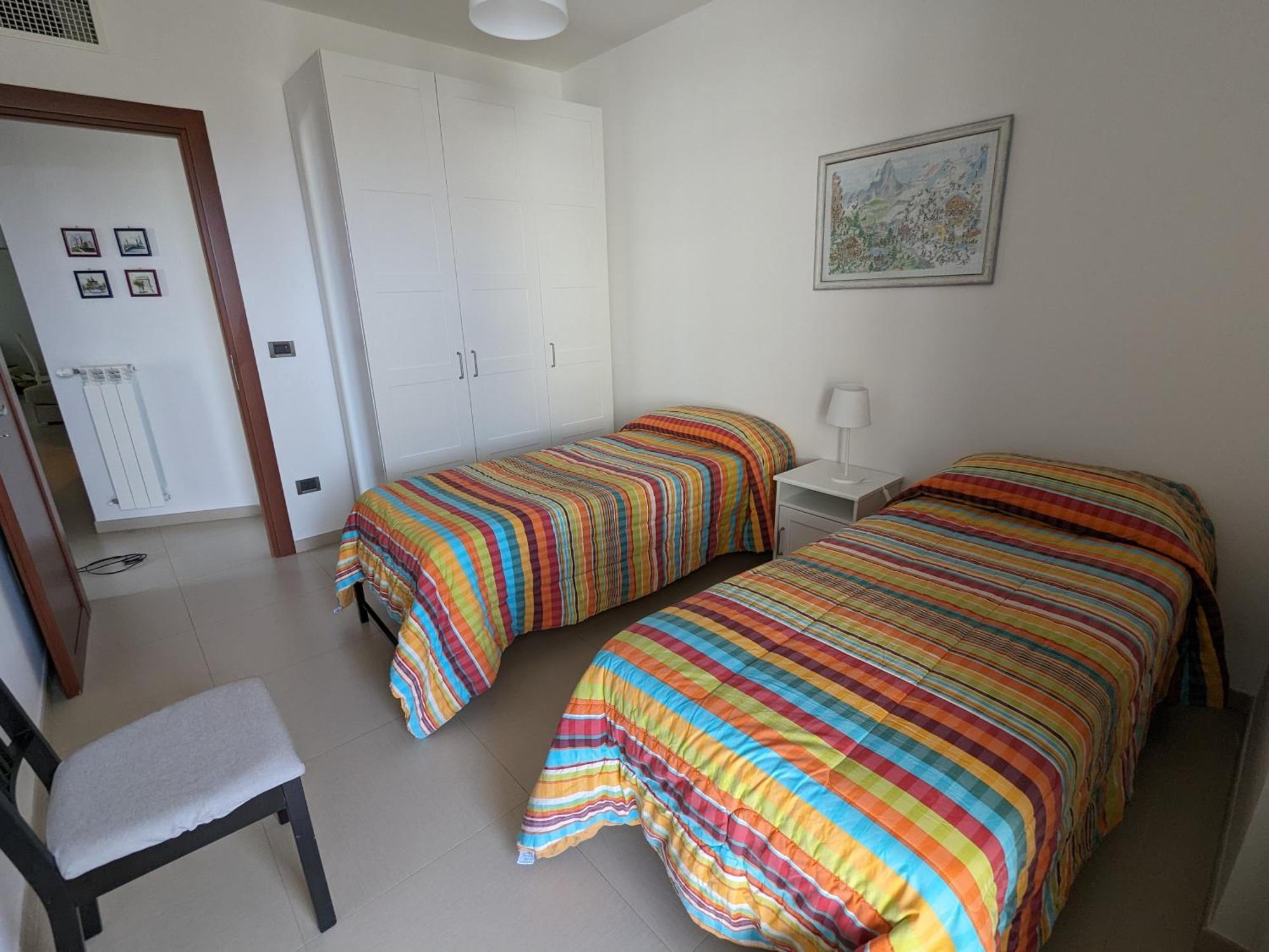 La Casa Dei Due Mari - Large Apartment With Parking Taranto Exterior photo